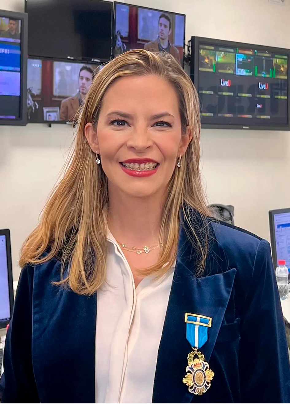 revista-telva-victoria-trasmonte-cariño-cura Revista Telva: Doctora Victoria Trasmonte, premiada en la pandemia por su gestión de los pacientes: "El cariño también cura"