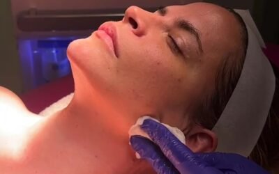 Limpieza facial profesional: cómo adaptamos el tratamiento a tu piel